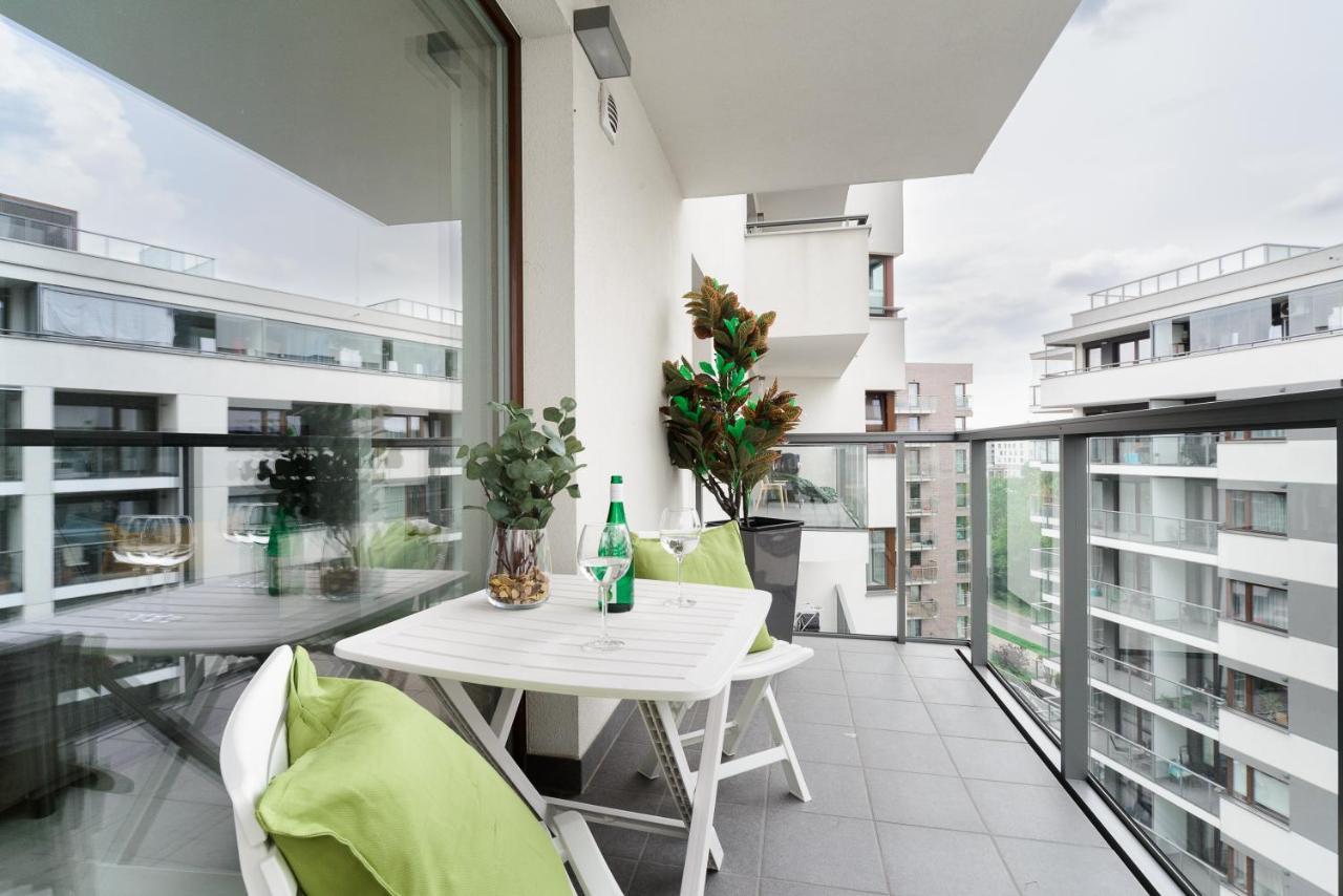 Modern Studios Near Arkadia Center Варшава Экстерьер фото